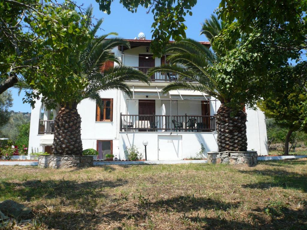 Liossis Rooms & Apartments Skopelos Town Exterior photo
